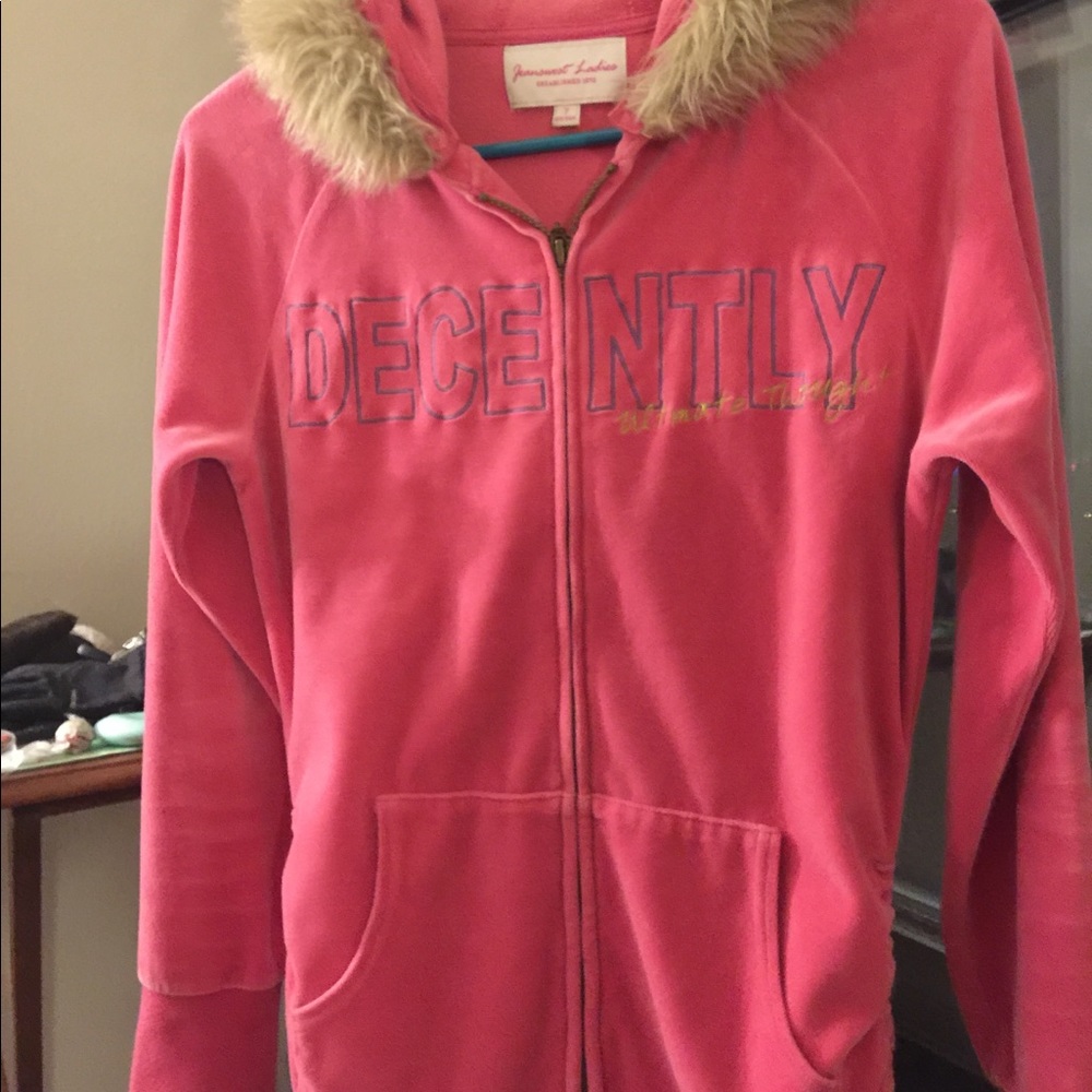 Women pink jacket.